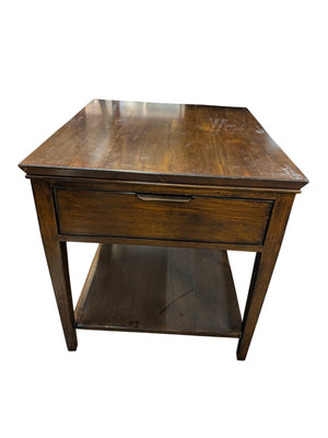 Kincaid Elise End Table 24 x 28 x 25
