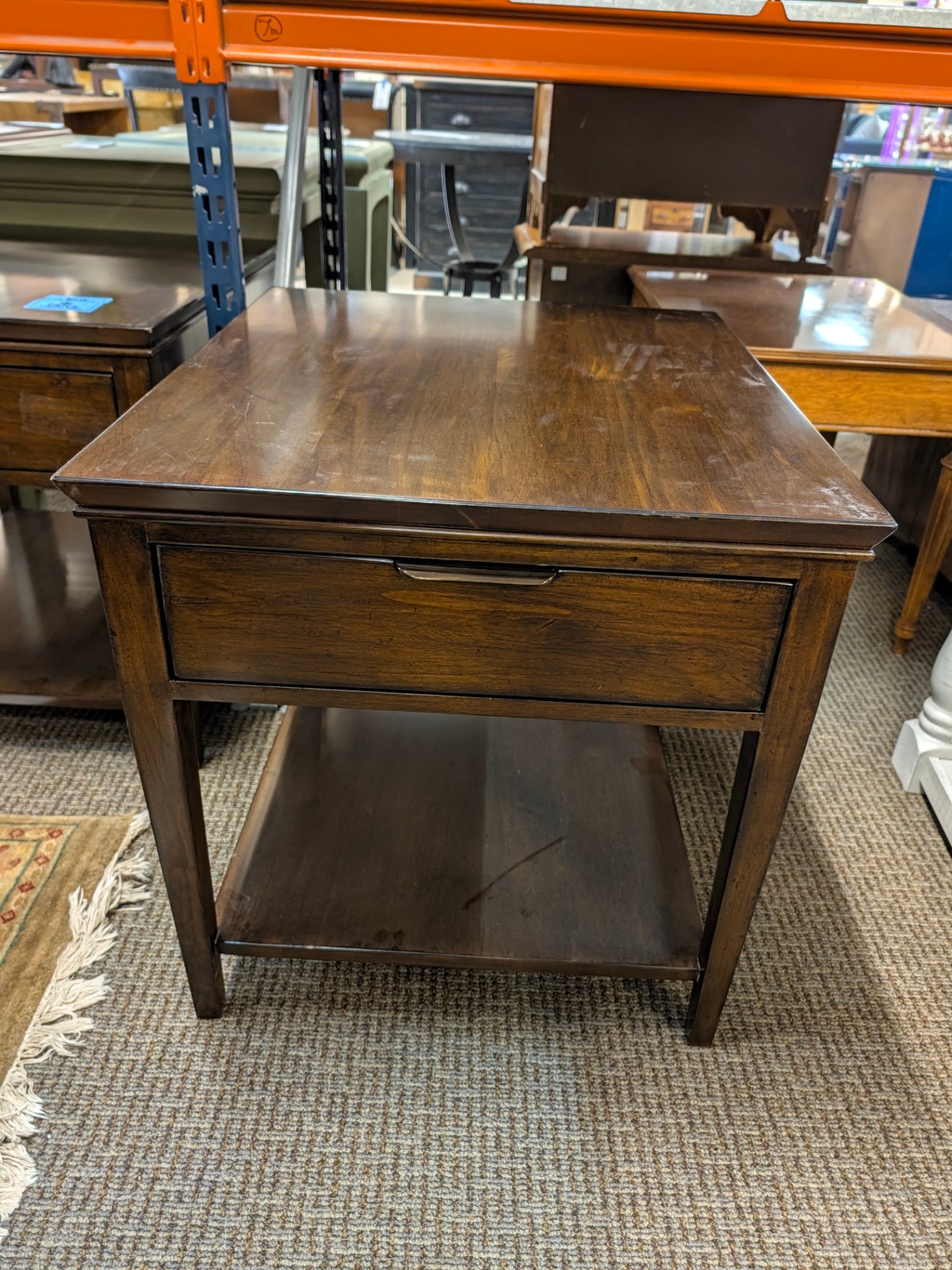 Kincaid Elise End Table 24 x 28 x 25 