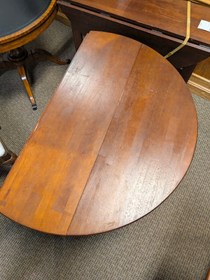 Double Drop-Leaf Round Dining Table - 42" x 30"