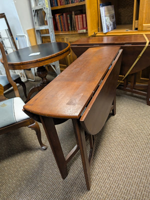 Double Drop-Leaf Round Dining Table - 42" x 30"