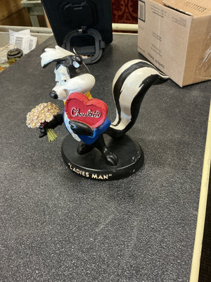 Pepe Le Pew Ladies Man Figurine