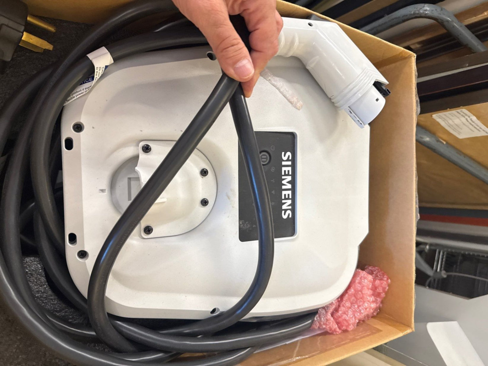 Siemens VersiCharge Electric Vehicle EV Charging Station with Attached Charging Cable & Quick Start Guide