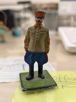 Set of 9 lead figurines