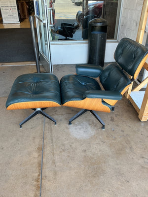 Authentic Herman Miller Eames 670 Lounge Chair & 671 Ottoman – Evergreen Leather & Molded Plywood