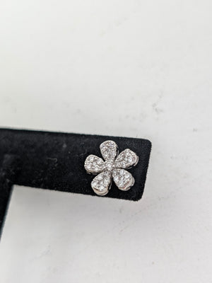 Earrings 18k White Gold Flowers w/ Diamonds