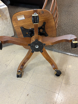 Vintage Winners Only Oak Swivel Rolling /Office Desk Chair