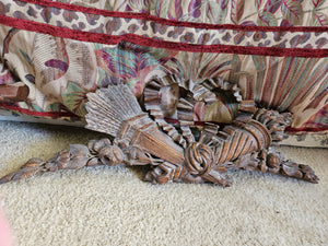 French carved pediment Dark Walnut French walnut / noyer