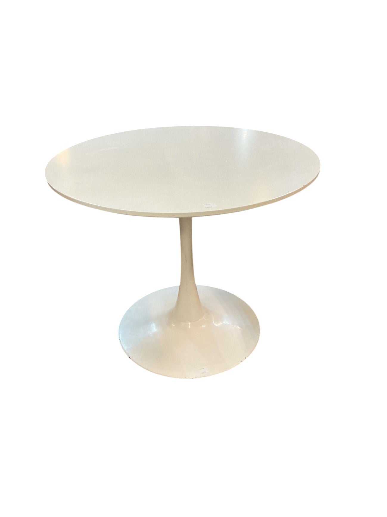 White Tulip Table 35x29