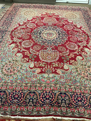 Vintage Persian Kerman Hand-Knotted Wool Rug, Floral Medallion, 9'10" × 13'4"