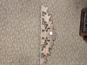 French Walnut Wood Pediment 19th Century (August 1821 u 1871) 25" Length