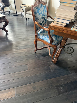 Dining table and four chairs 