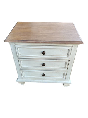 Aspen furniture modern stand with electrical outlets