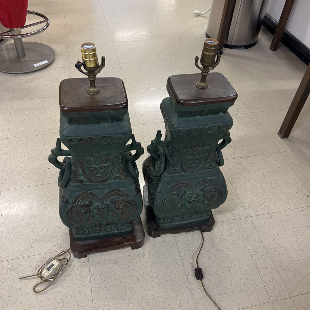 James Mont Style Chinese Wine Vessel Lamps (Pair)