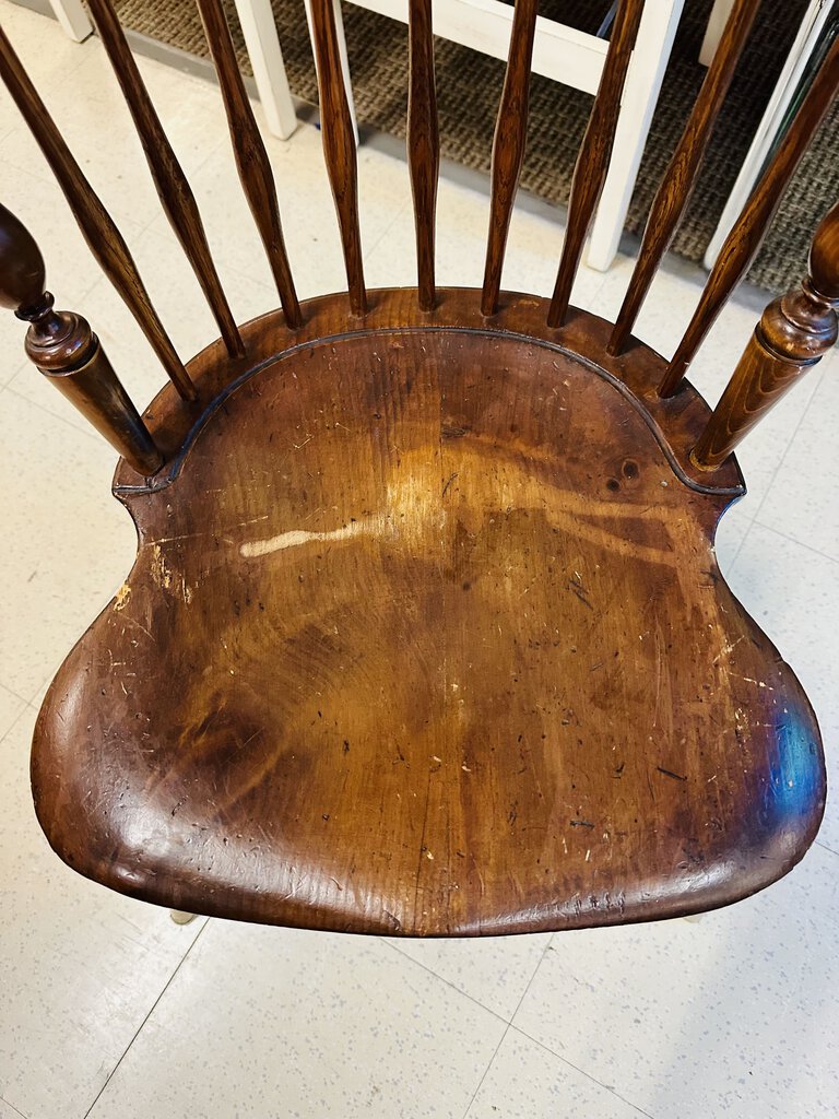 18th Century Comb-Back Windsor Chair.