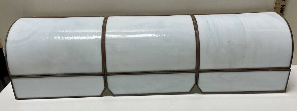 Horizontal White Slag Glass Tiffany Style 4 Lamp Wall Sconce