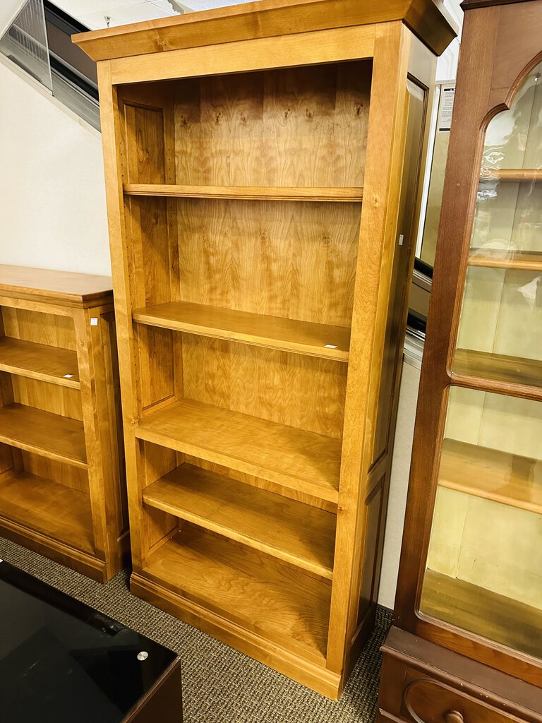 Bookcase With Adjustable Shelving's 36x13x78