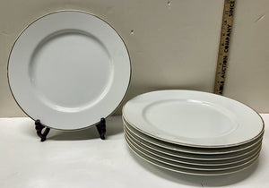 White Gold Trimmed Mixed Lot Dinner Service (31 Pieces)