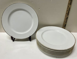 White Gold Trimmed Mixed Lot Dinner Service (31 Pieces)