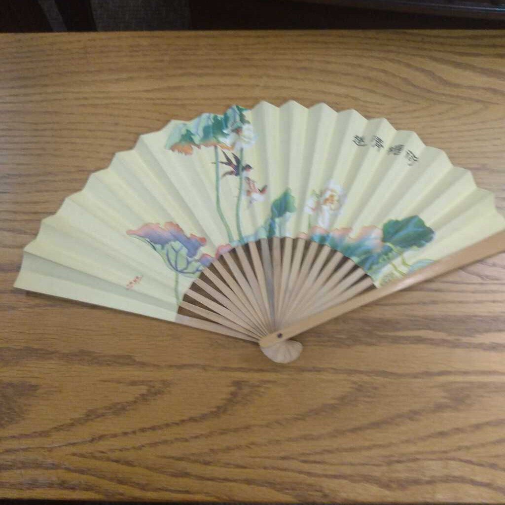 Chinese Paper Fan -Ridley Tree Estate
