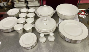 Waterford England Lismore Platinum China Set (45 Pieces)