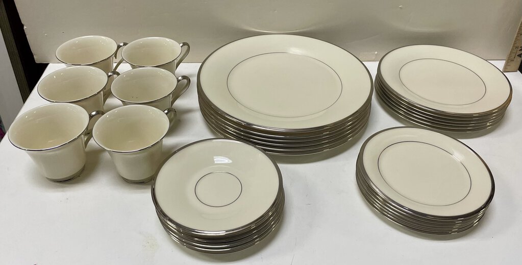 Lenox Solitaire Platinum 5 Pieces 6 Place Settings (30 Piece)