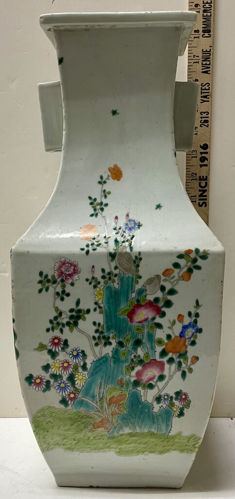 Chinese White Familie Rose Porcelain Square Vase