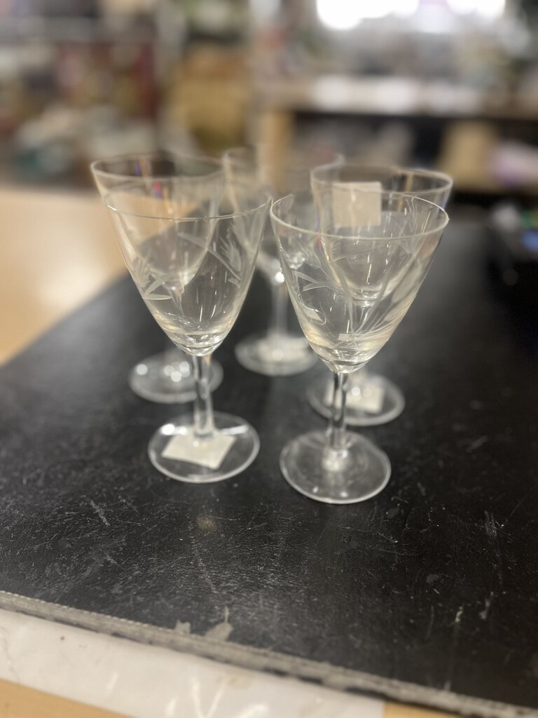 Vintage Etched Crystal Apertif Glasses 5