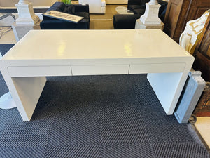 White Lacquered 3 Drawer Desk 66x30x30