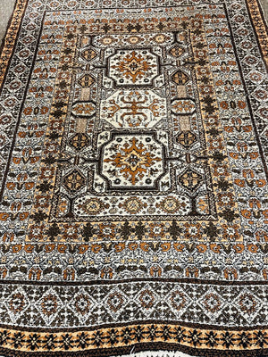 Moroccan Hand Woven Wool Rug 69x89