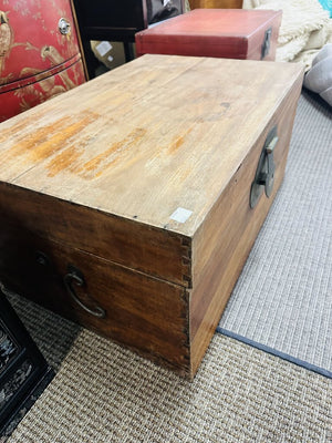 Chinese Cedar Chest 24.5x37x18