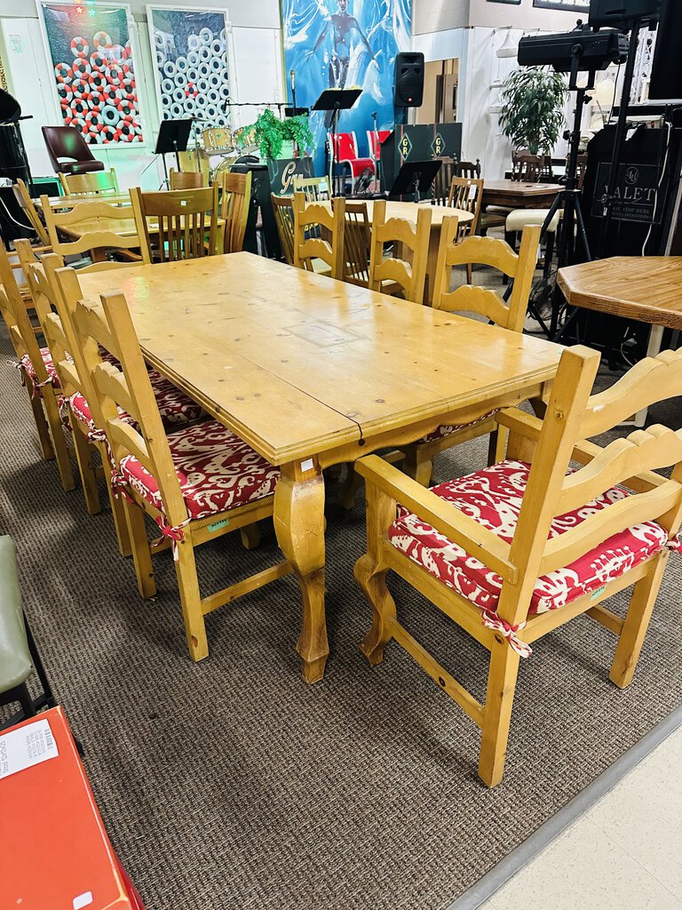 Dining Table With 8 Chairs ( 6 reg. 2 captain)