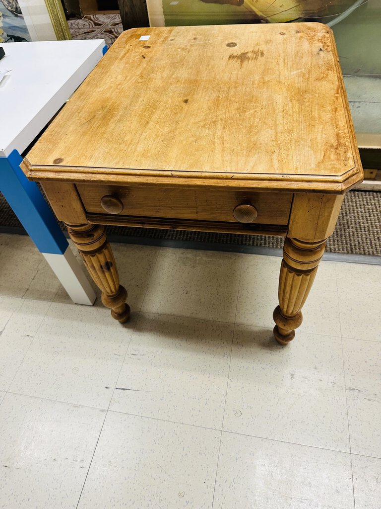 Lane Single Drawer Side Table 28x24x24