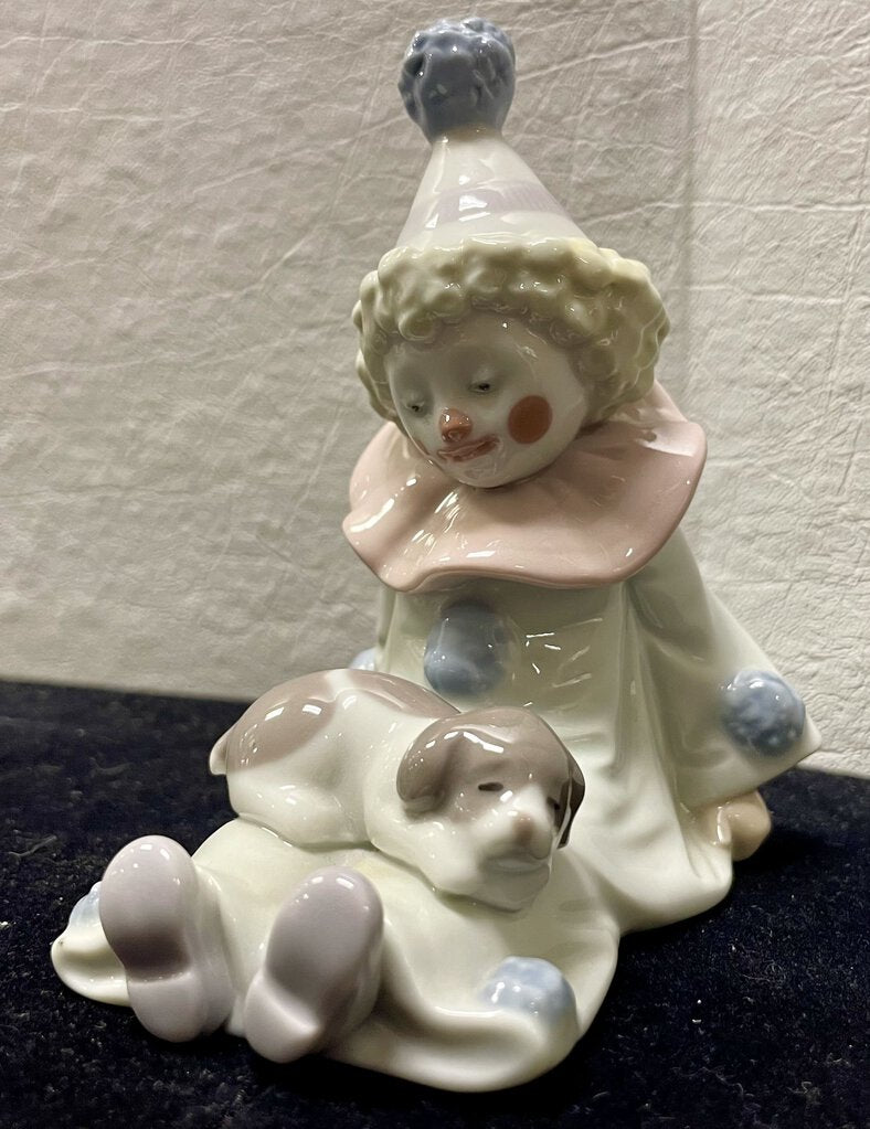 Lladro Clown Pierrot with Puppy Figurine #5277 Mint