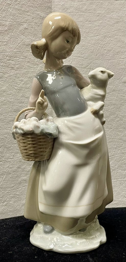 Lladro Girl with Lamb Figurine #4835 (Chipped Lambs Ear)