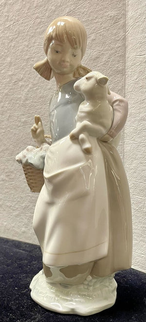 Lladro Girl with Lamb Figurine #4835 (Chipped Lambs Ear)