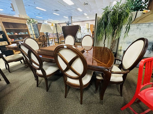 Thomasville Dining Set (table +6 chairs+2 Leaves + pads)