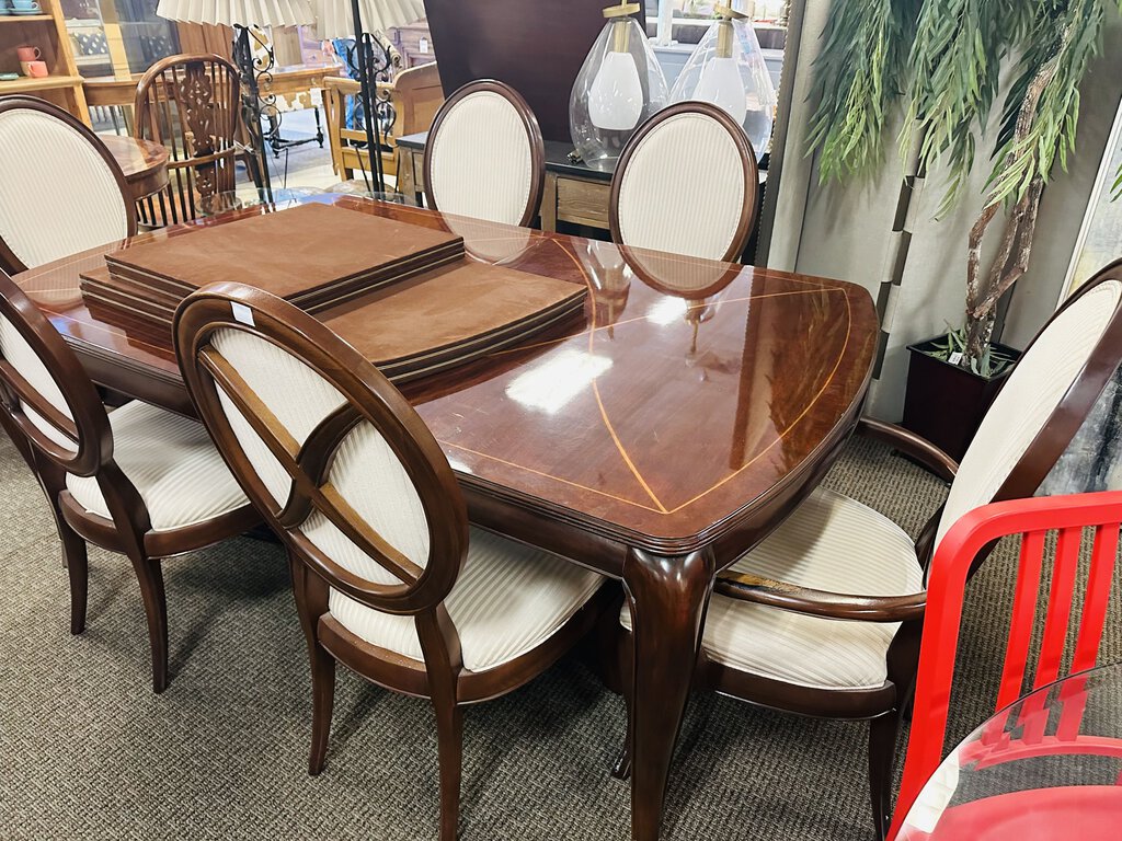 Thomasville Dining Set (table +6 chairs+2 Leaves + pads)