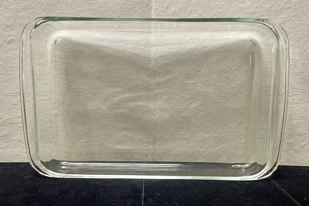 Pyrex Baking Dish 10.25 x 17