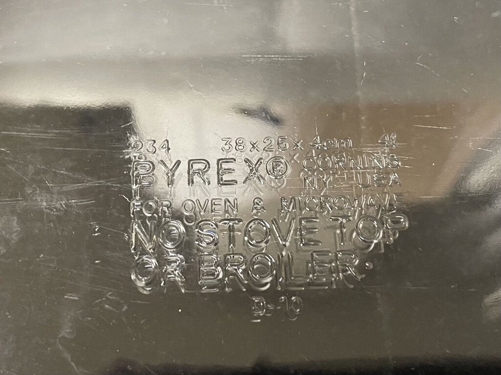 Pyrex Baking Dish 10.25 x 17