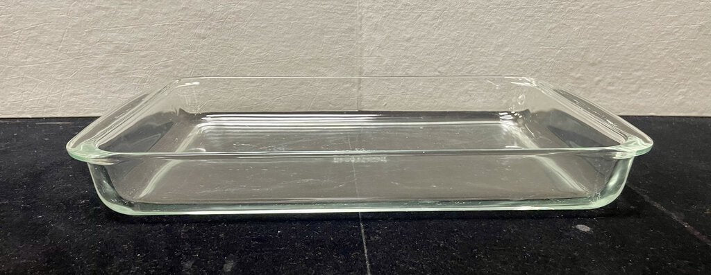 Pyrex Baking Dish 10.25 x 17