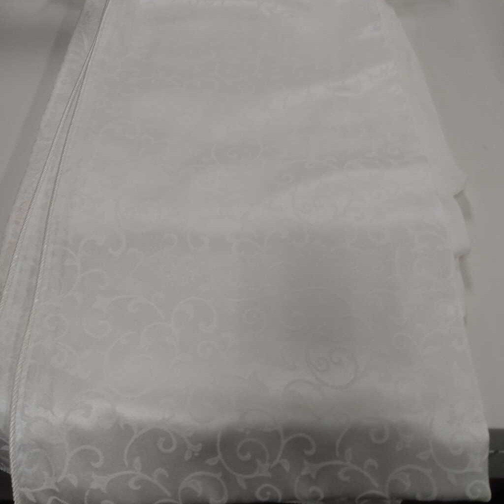 White Jacquard Table Cloth