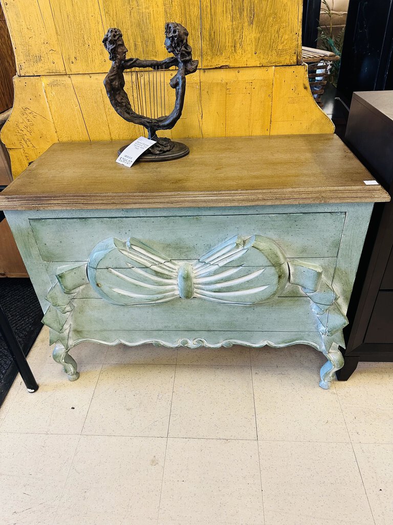 Carved 3 Drawer Dresser 42x19x32