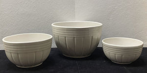 RRP Roseville Ohio Pottery Nested Beige Ribbed Bowls 8",10", 12" Set of 3