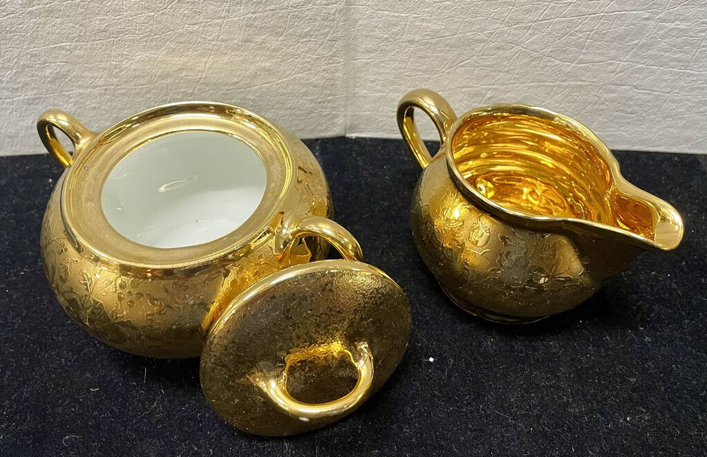 Stouffer China Gilt Lidded Sugar Bowl and Creamer Set (2 Pcs)