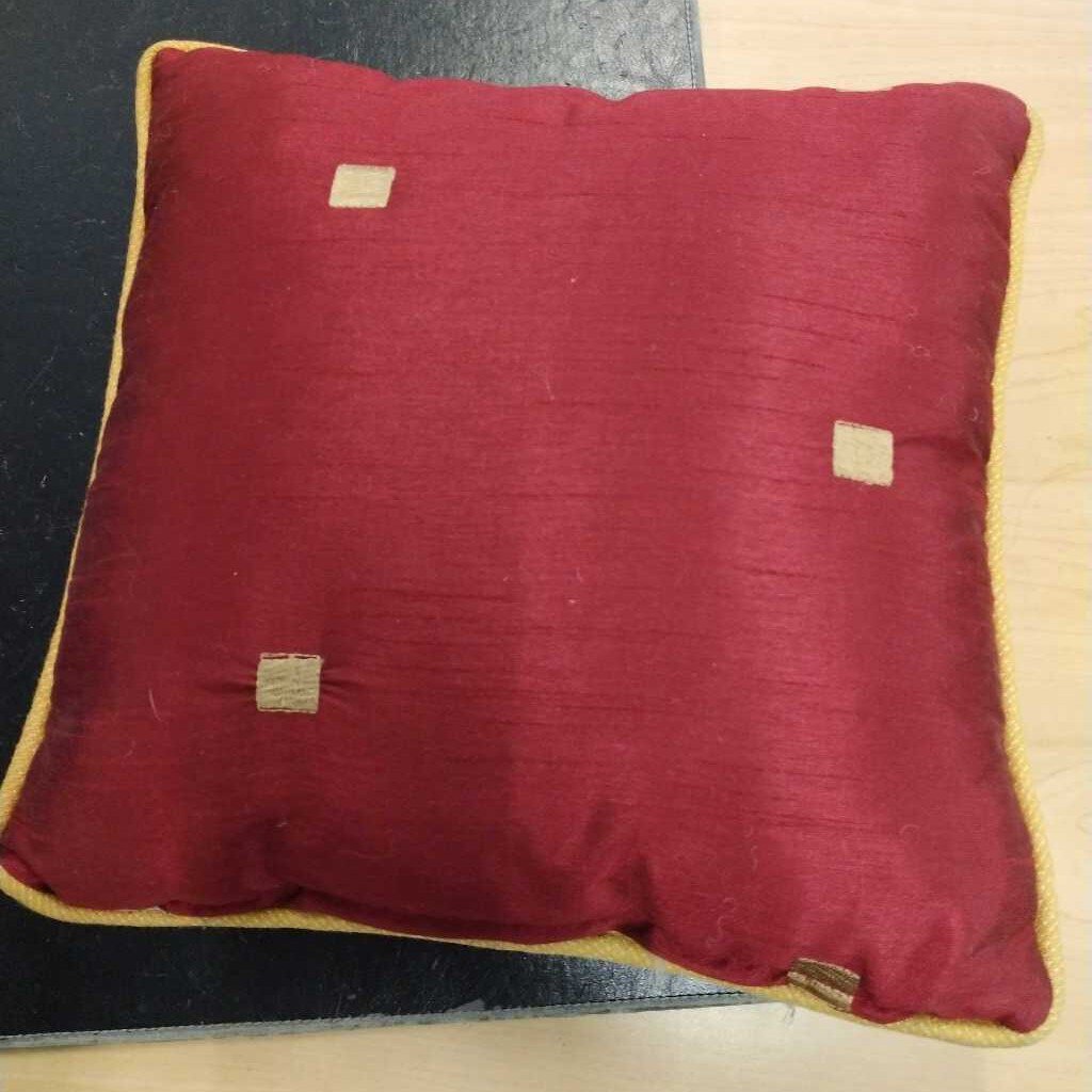 USC Pillow