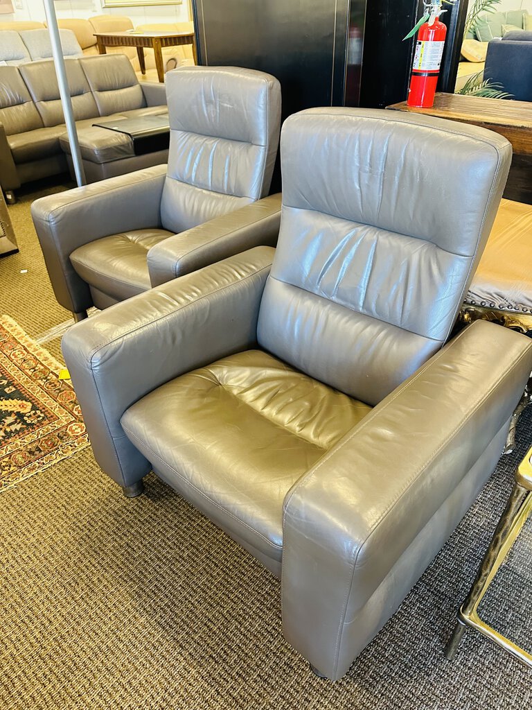 Stressless Wave Reclining Leather Chair MSRP $1900