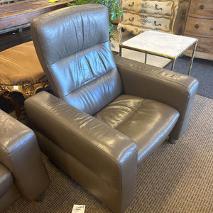 Stressless Wave Reclining Leather Chair MSRP $1900