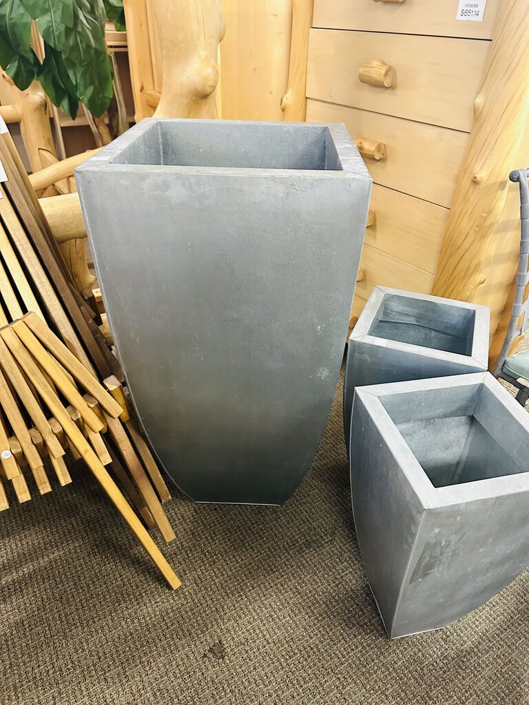 Tall Metal Planter 20x20x39