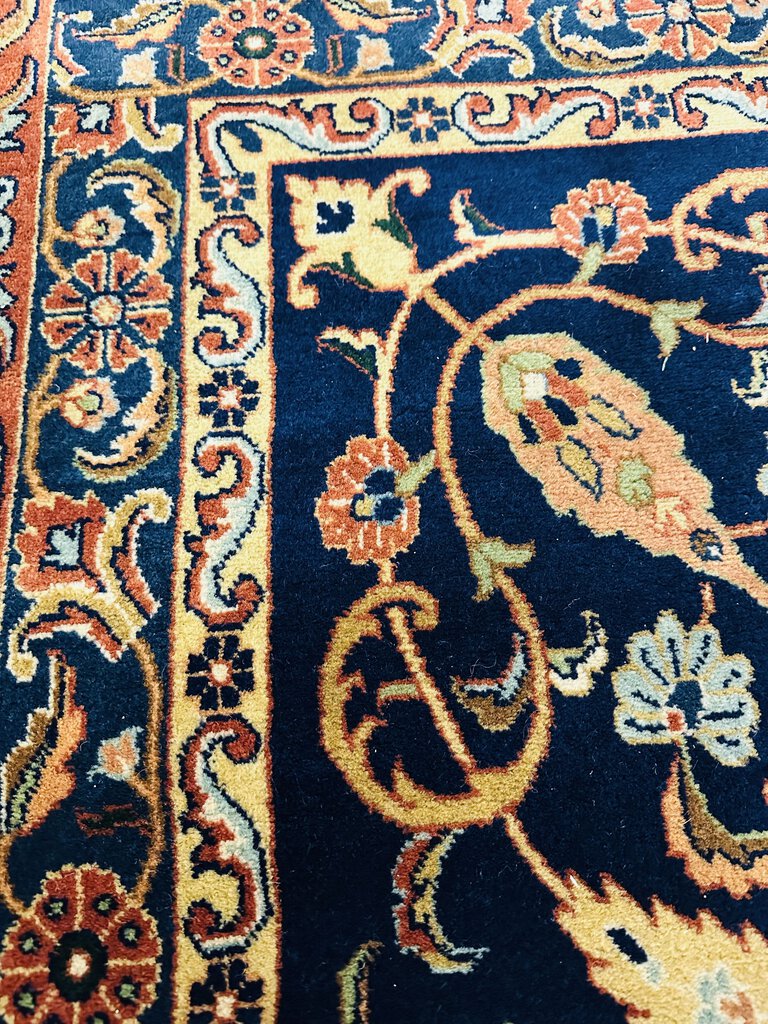 Persian Hand Knotted Wool Sarouk Rug 108 x 144