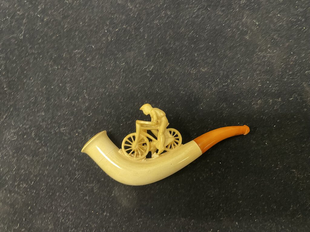 Early 20th C.U. Bernstein Echter Meerschaum Bone Bicycle Rider Pipe in Case